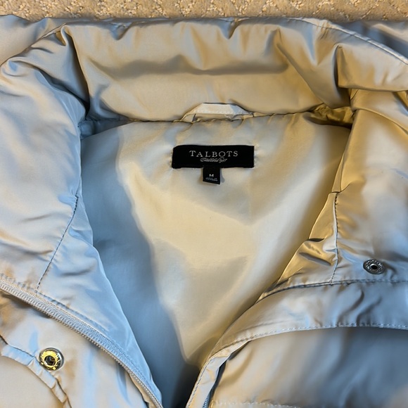 Talbots Puffer Vest Size Medium - Picture 7 of 10